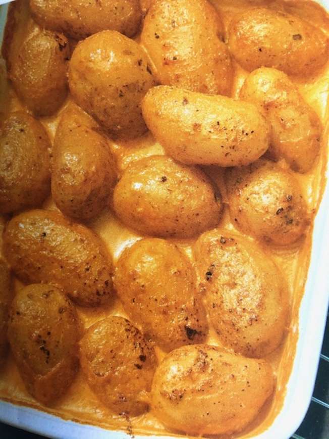 Ofenkartoffeln in Currysahne
